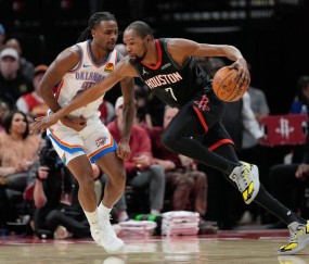 篮球-火箭惨遭雷霆双杀！杜兰特23中7申京两双 亚历山大连续112场20+分